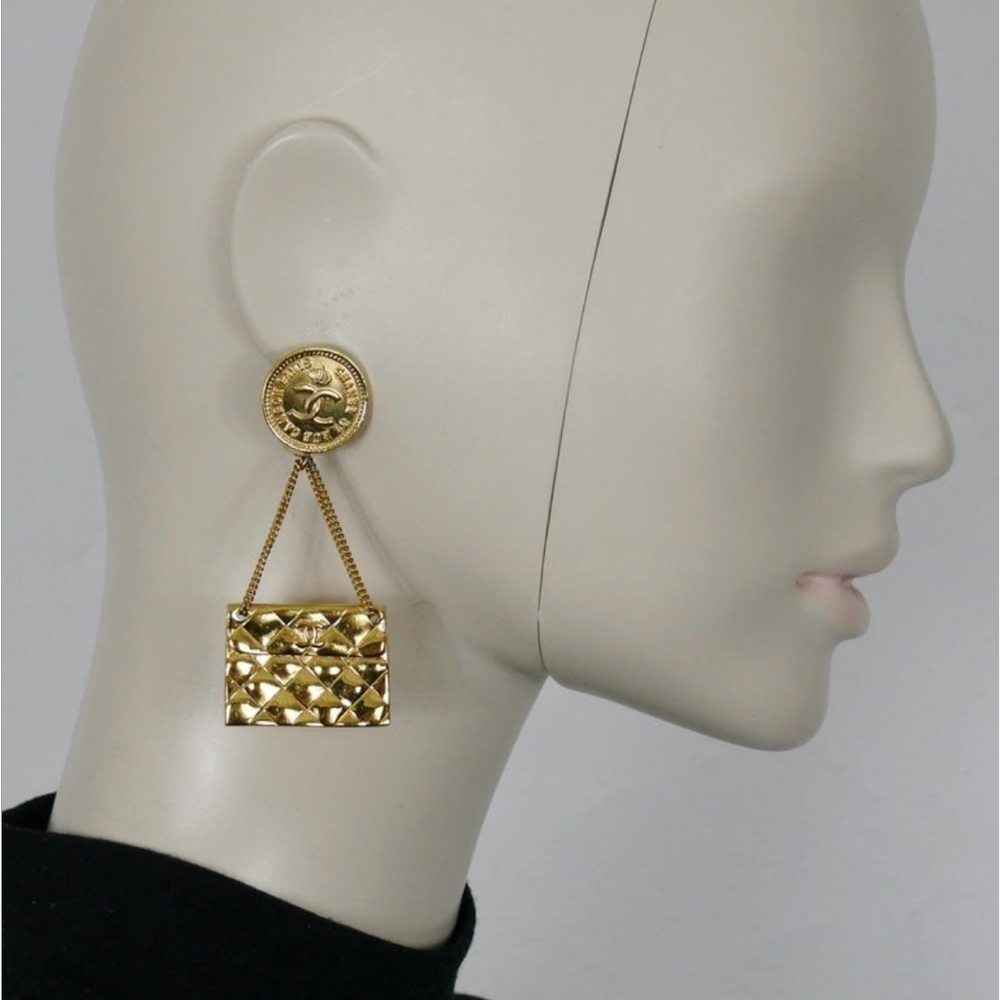 Coco Chanel Vintage Gold Metal CC Coin and Quilted Flap Bag Drop Earrings 1993 - Picture 11 of 12